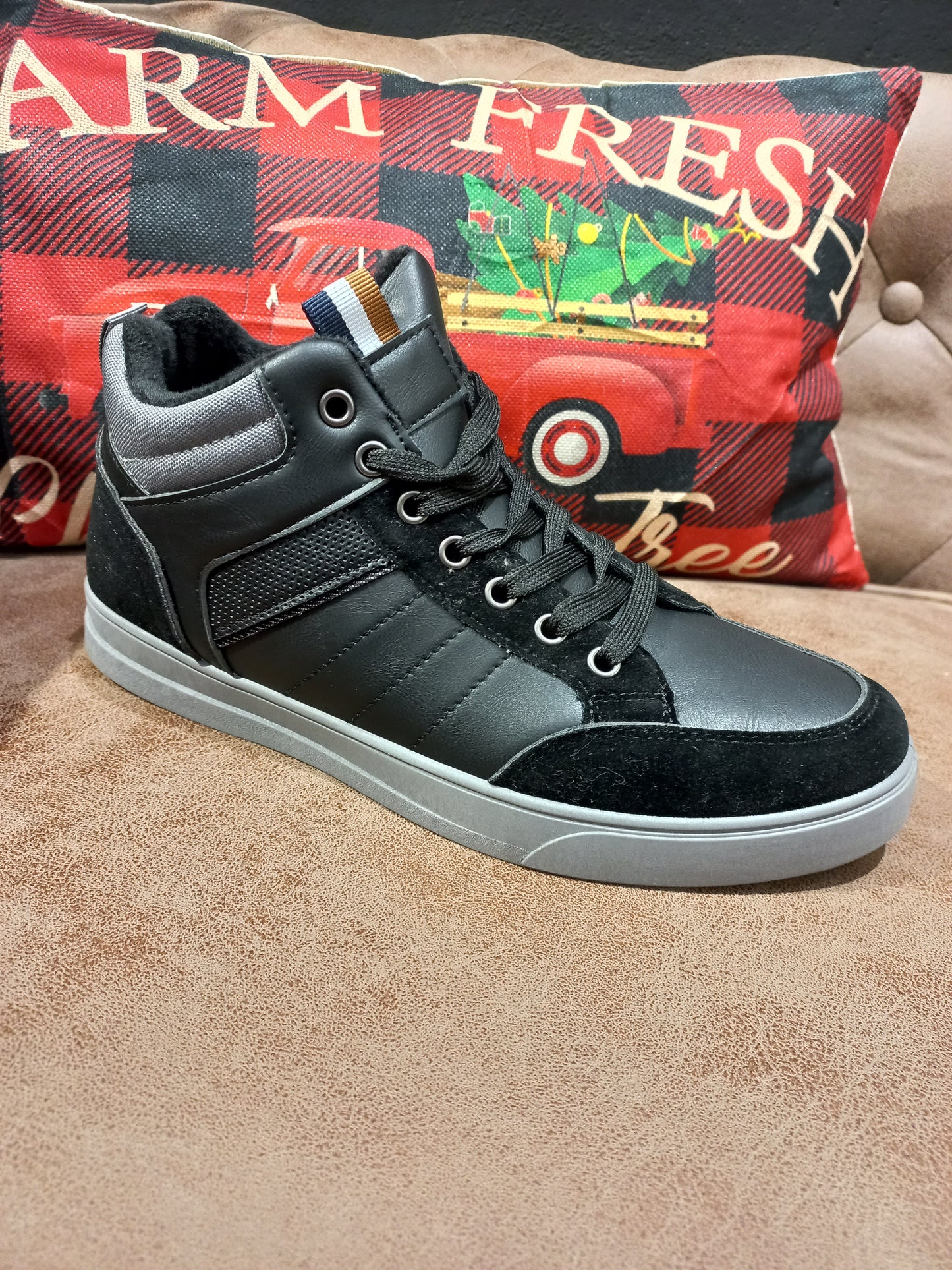Bota James