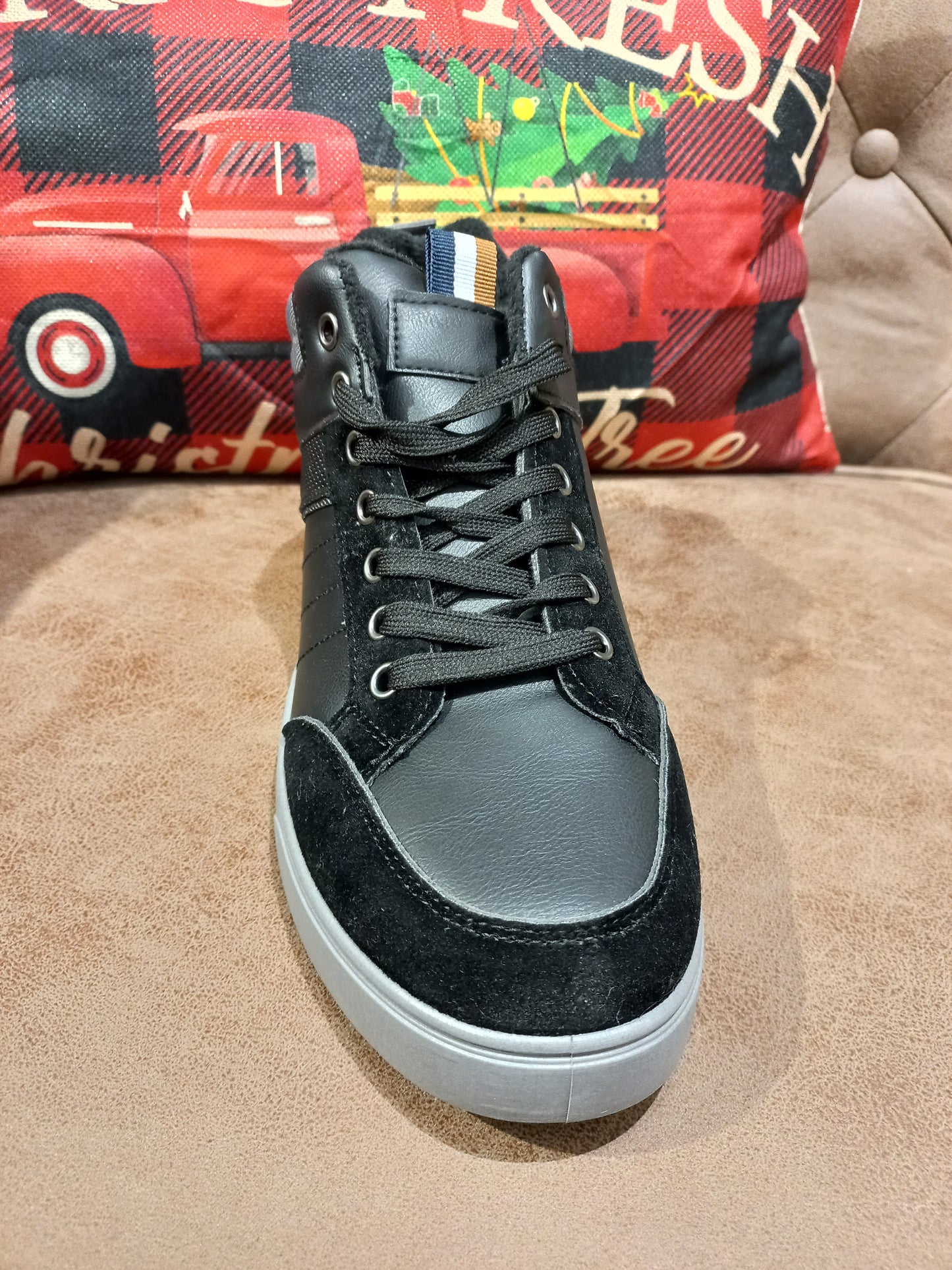 Bota James