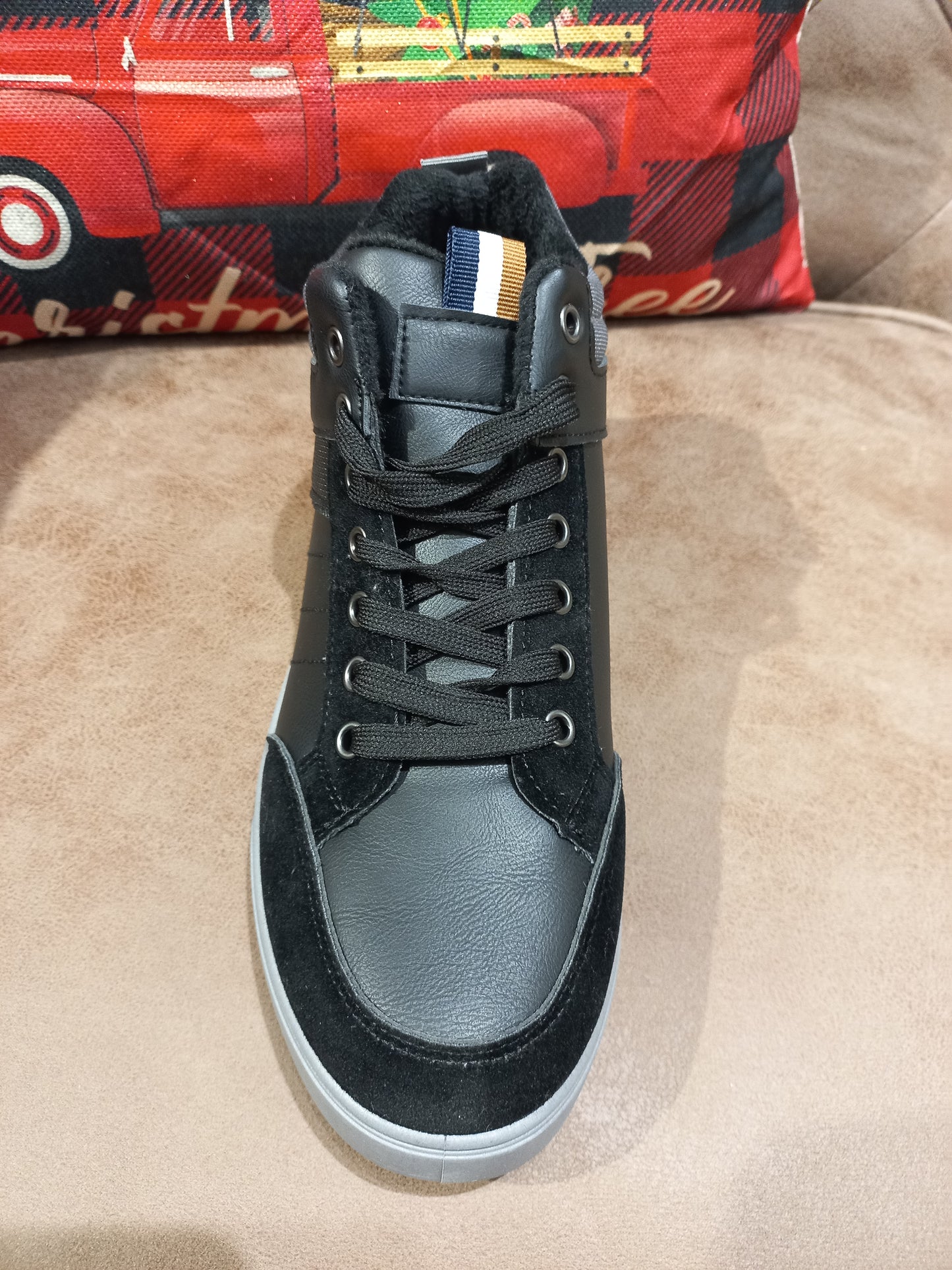 Bota James