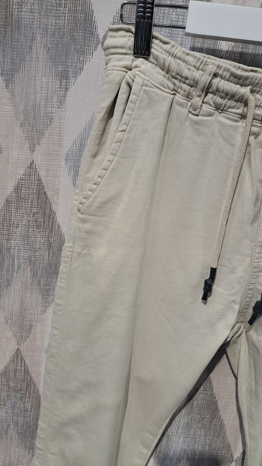 Pantalon con cintura elastica