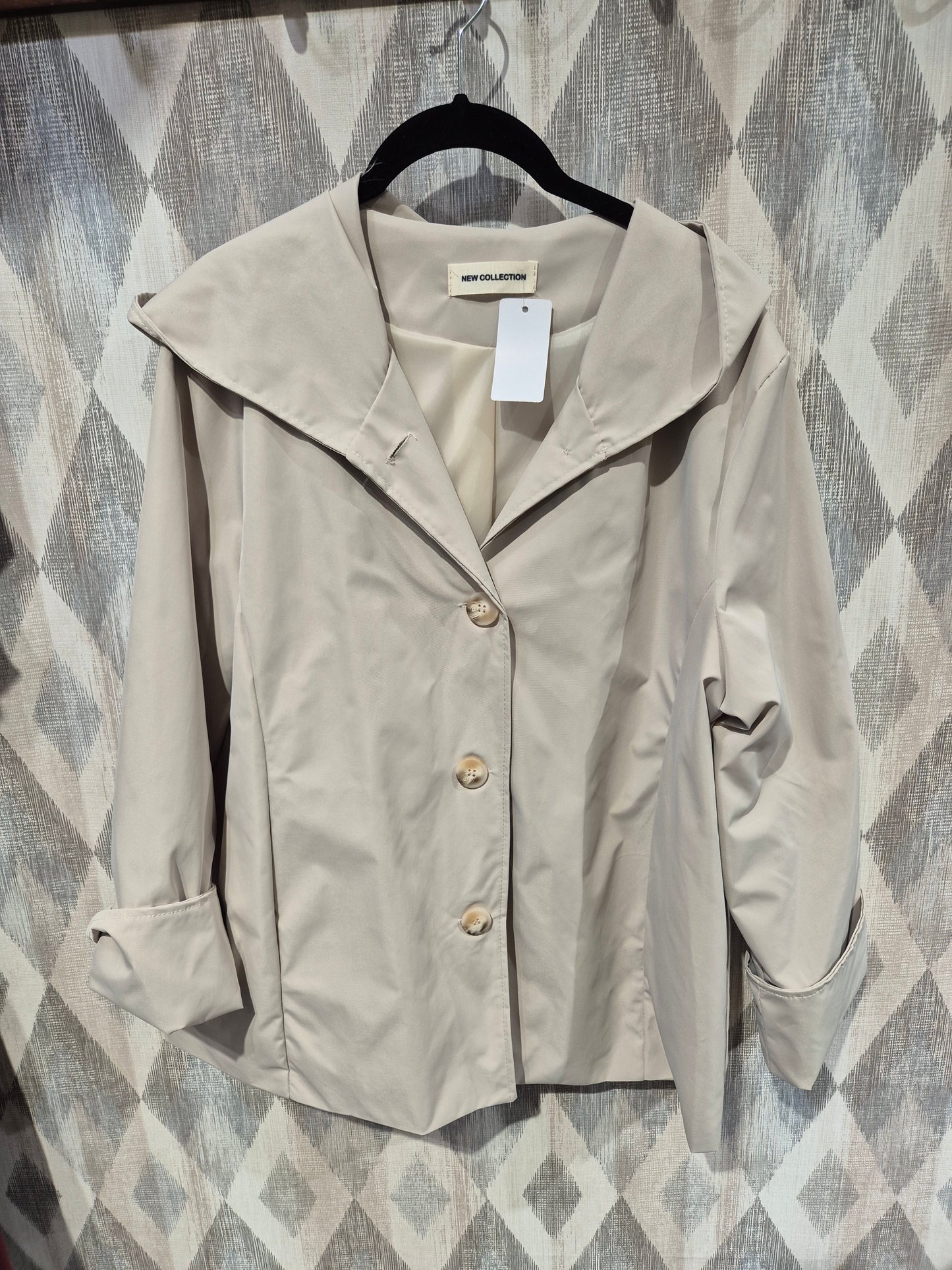 Gabardina con capucha