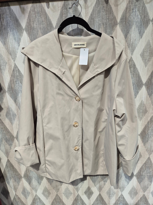 Gabardina con capucha