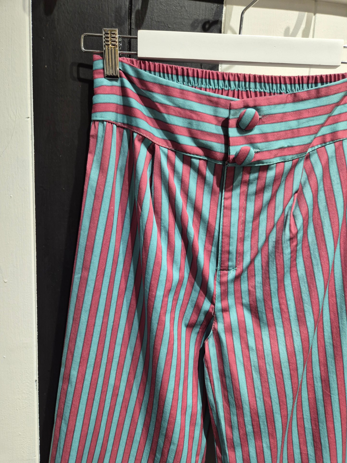 Pantalón de rayas