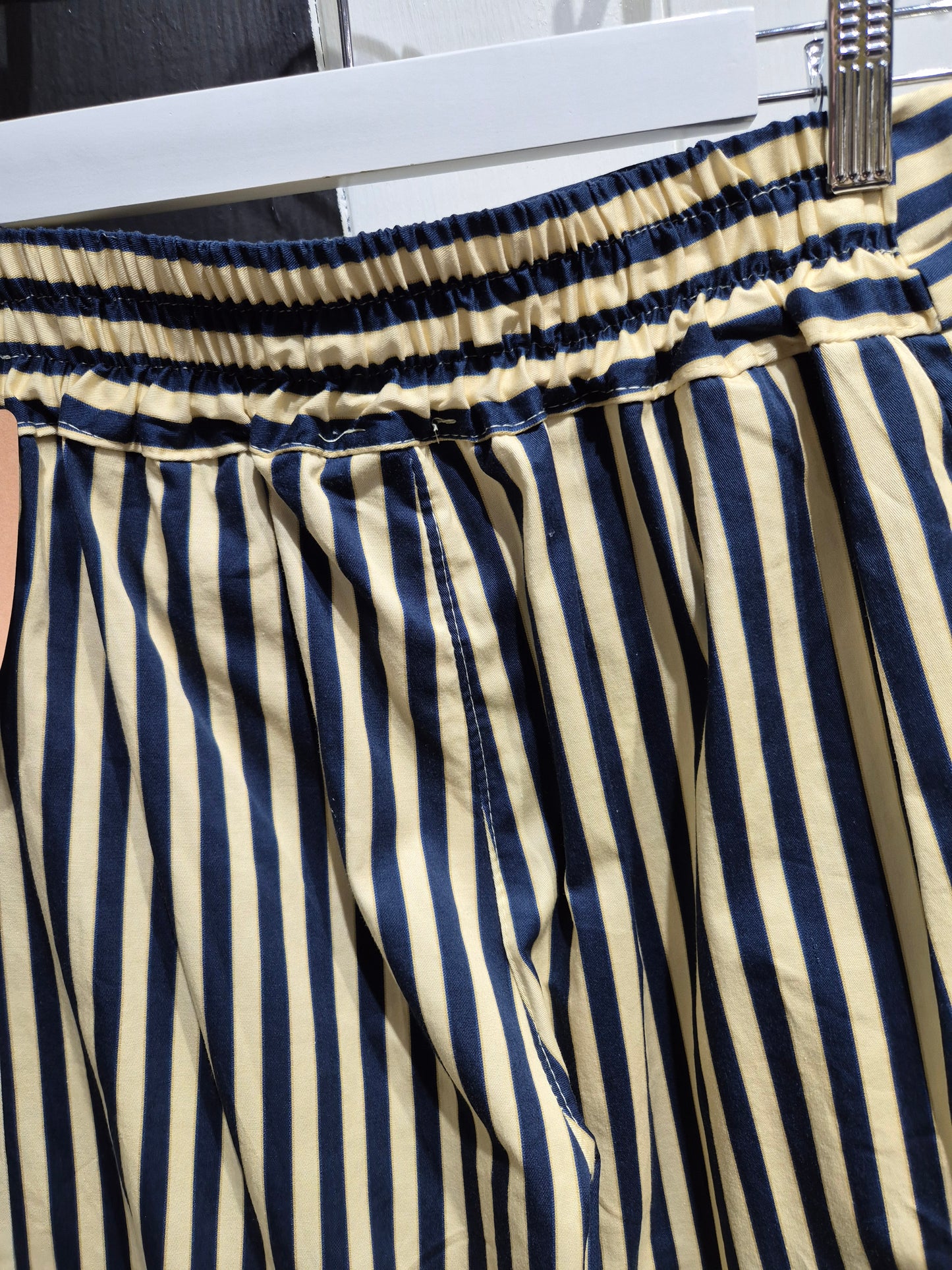 Pantalón de rayas