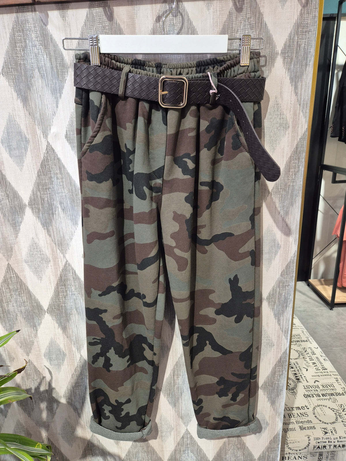 Pantalón jogger camuflaje