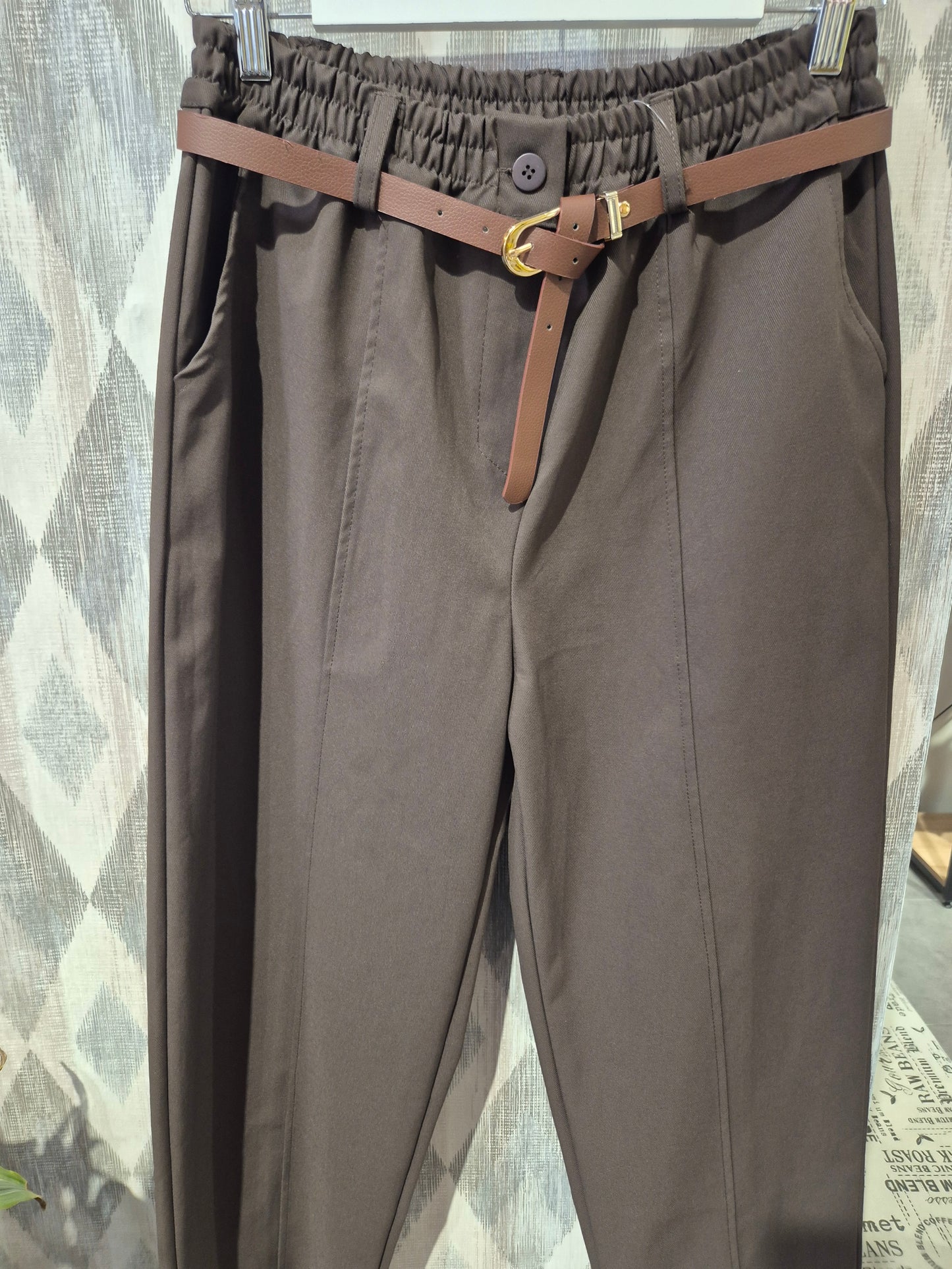 Pantalón cropped