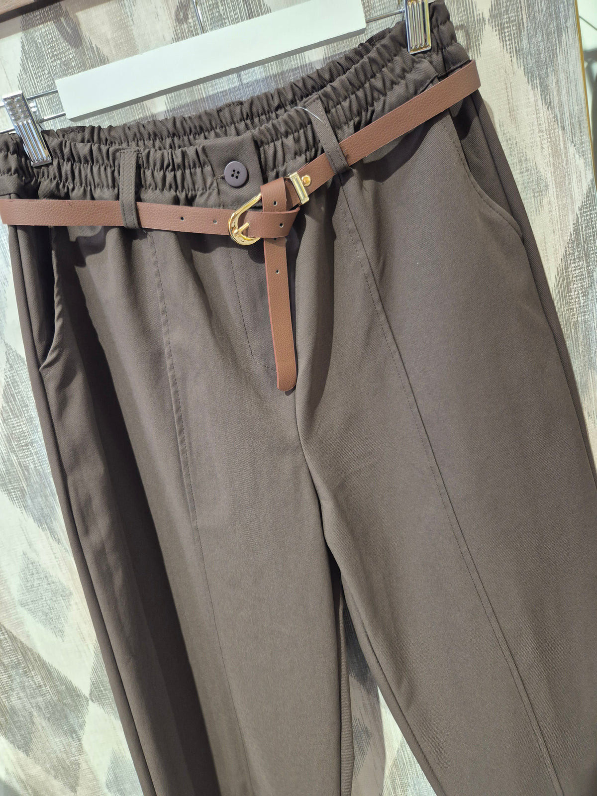 Pantalón cropped