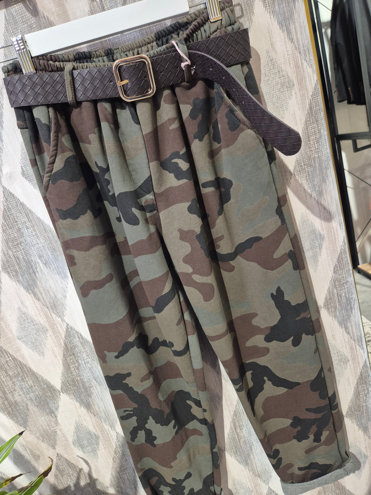 Pantalón jogger camuflaje