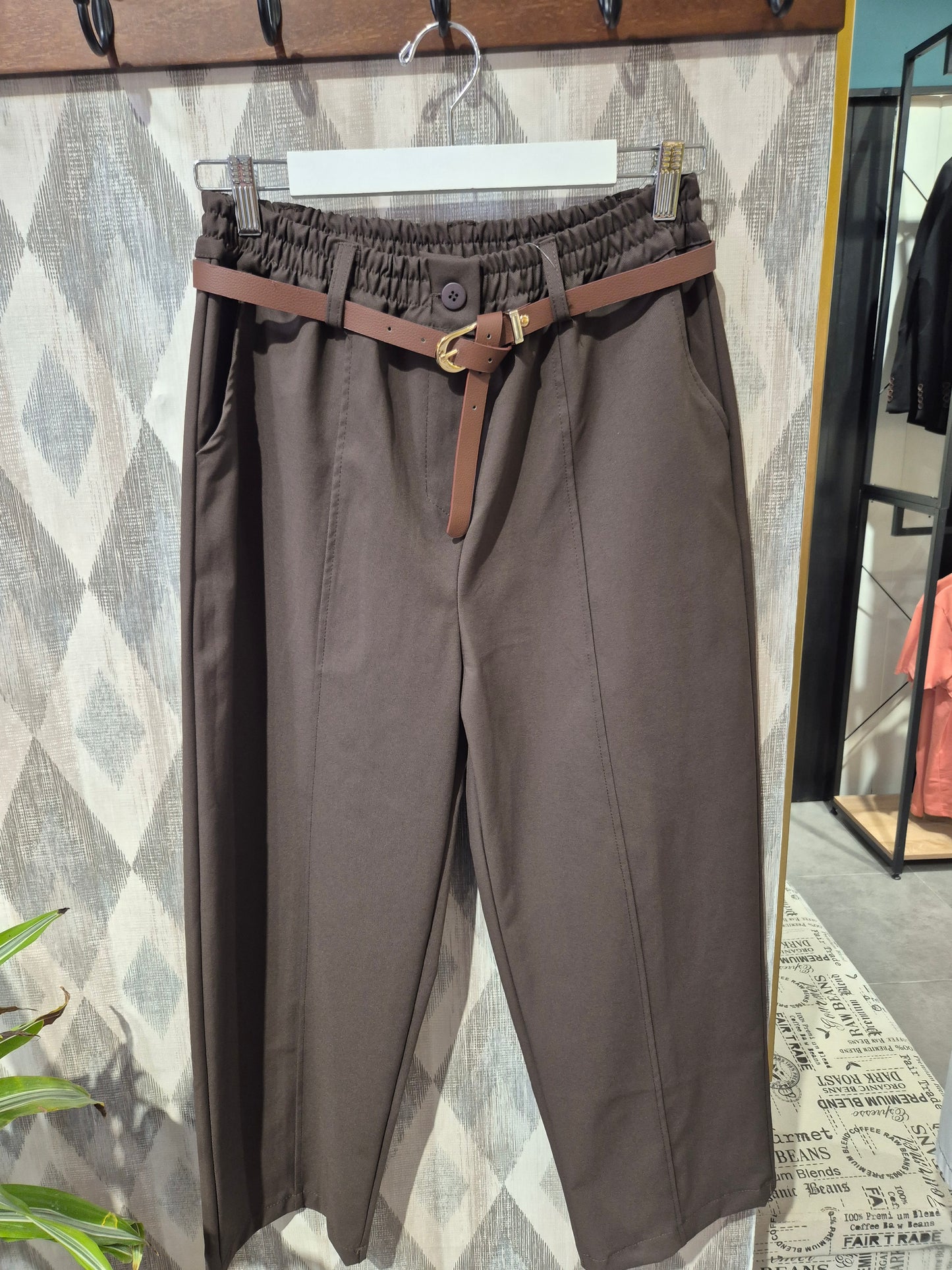 Pantalón cropped