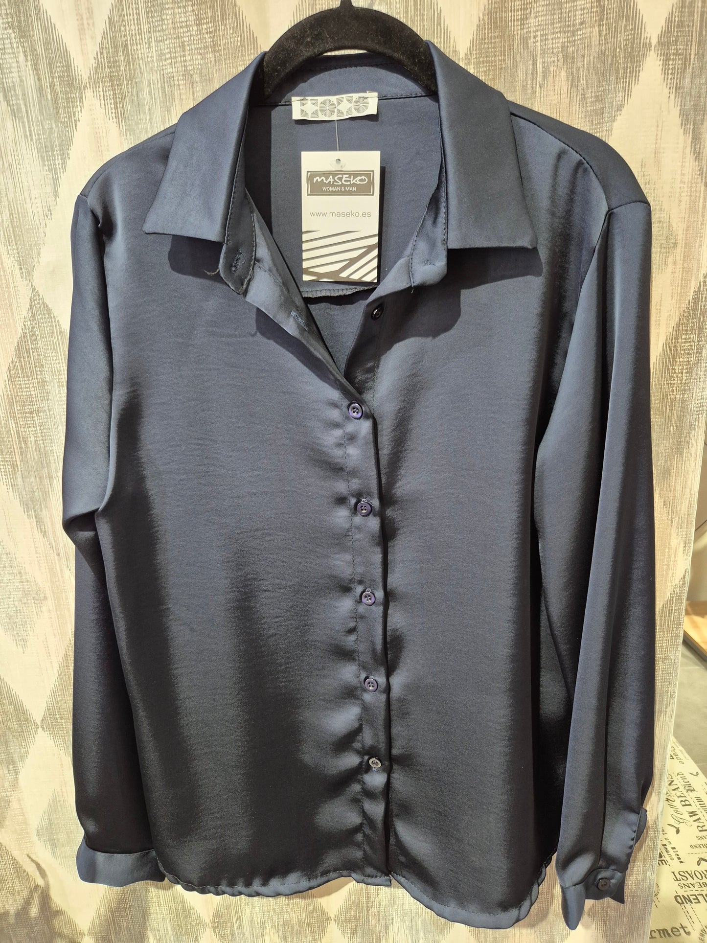 Blusa de satén