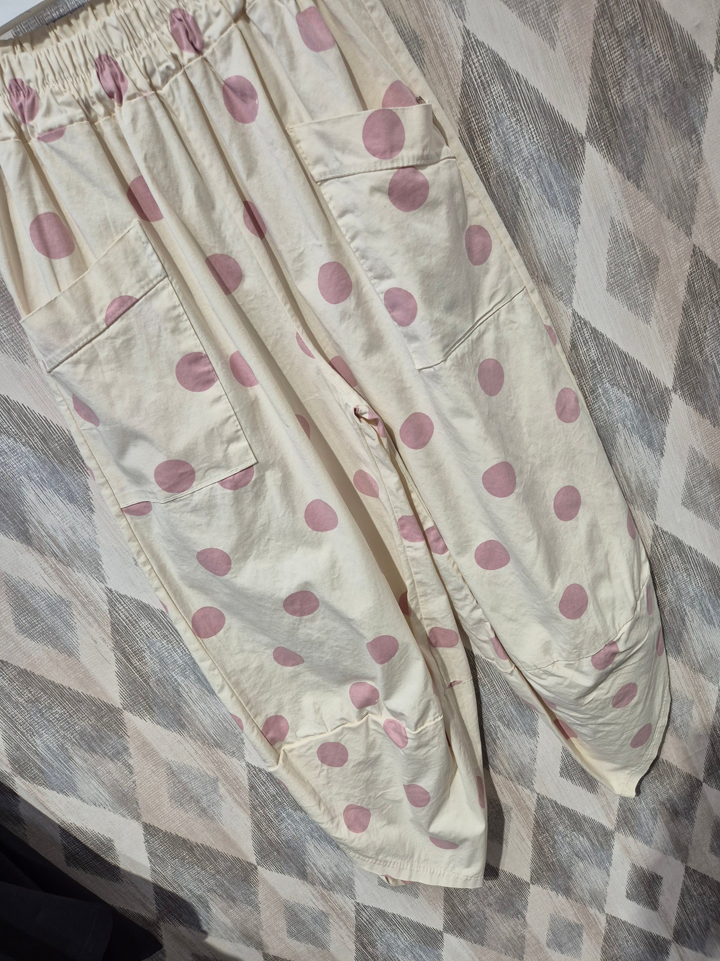 Pantalón topos