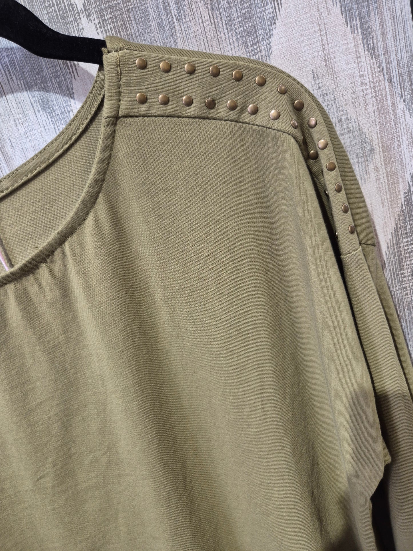 Camiseta tachas