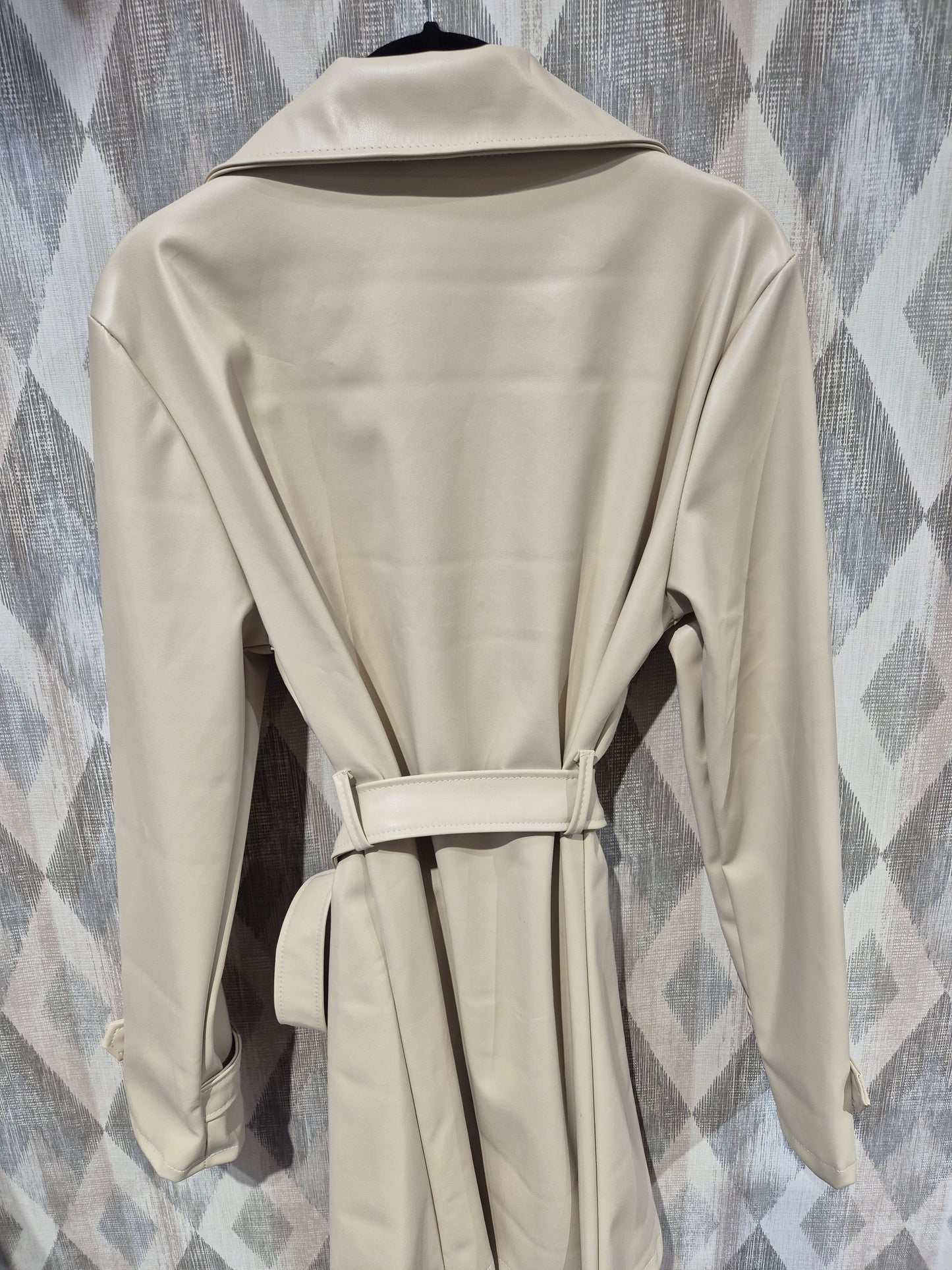 Gabardina efecto piel