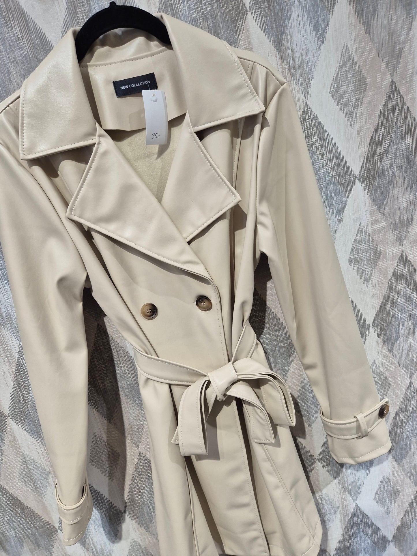 Gabardina efecto piel